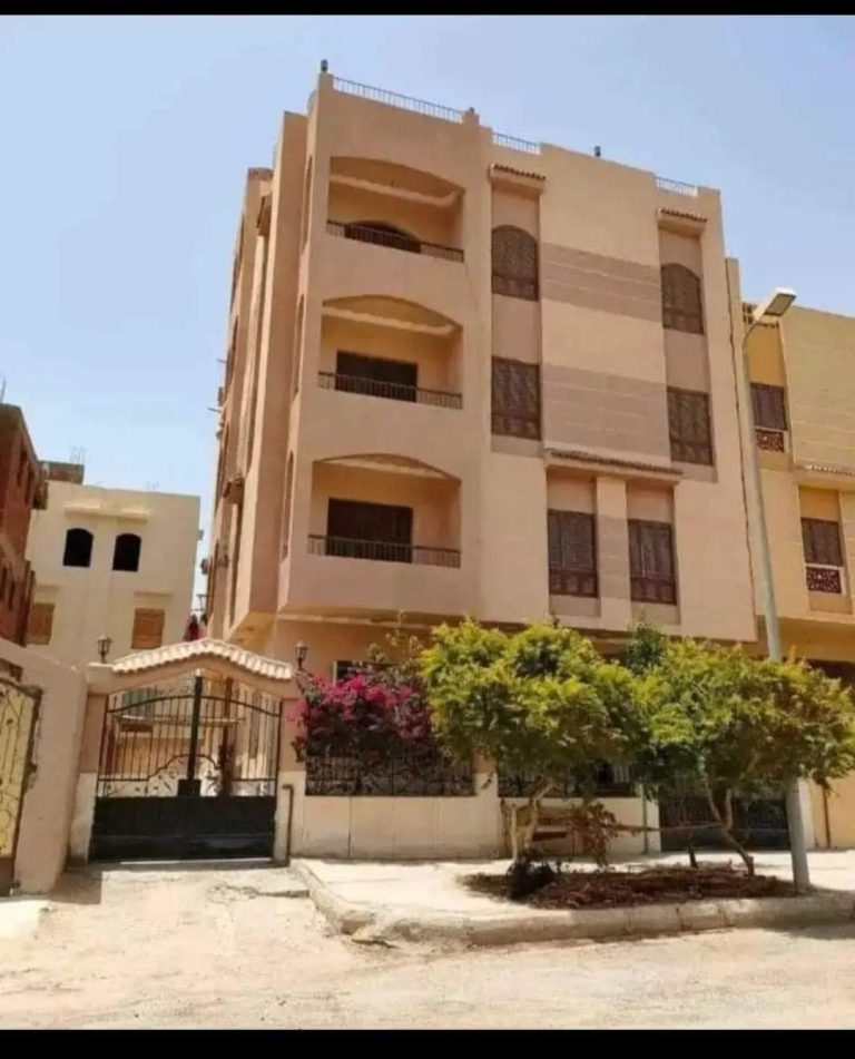 شقة باسيوط للبيع