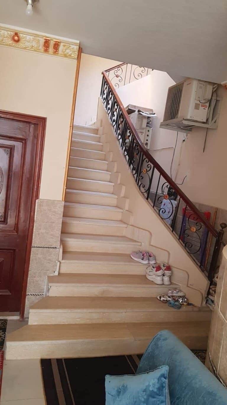 للبيع منزل ٣ ادوار ٢فيو