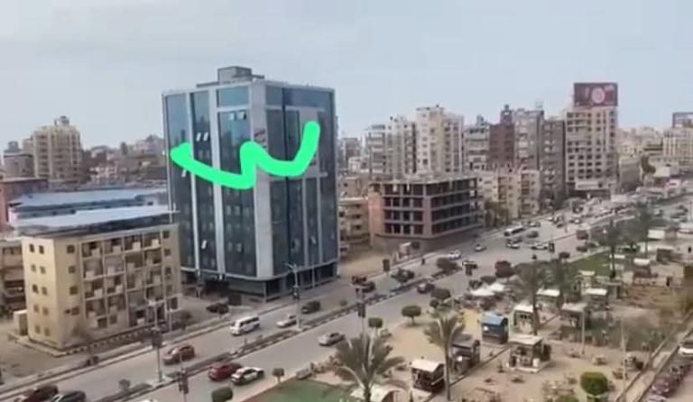 شقه للبيع شارع الجيش المنصوره