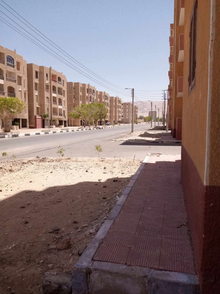 شقه للبيع