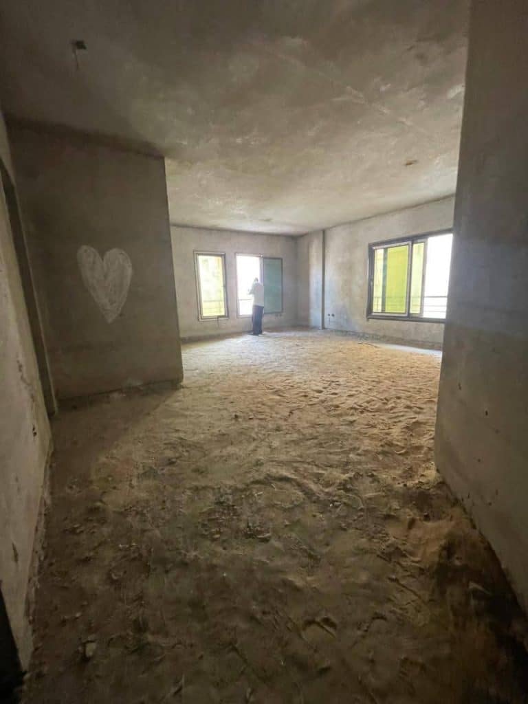 شقه للبيع