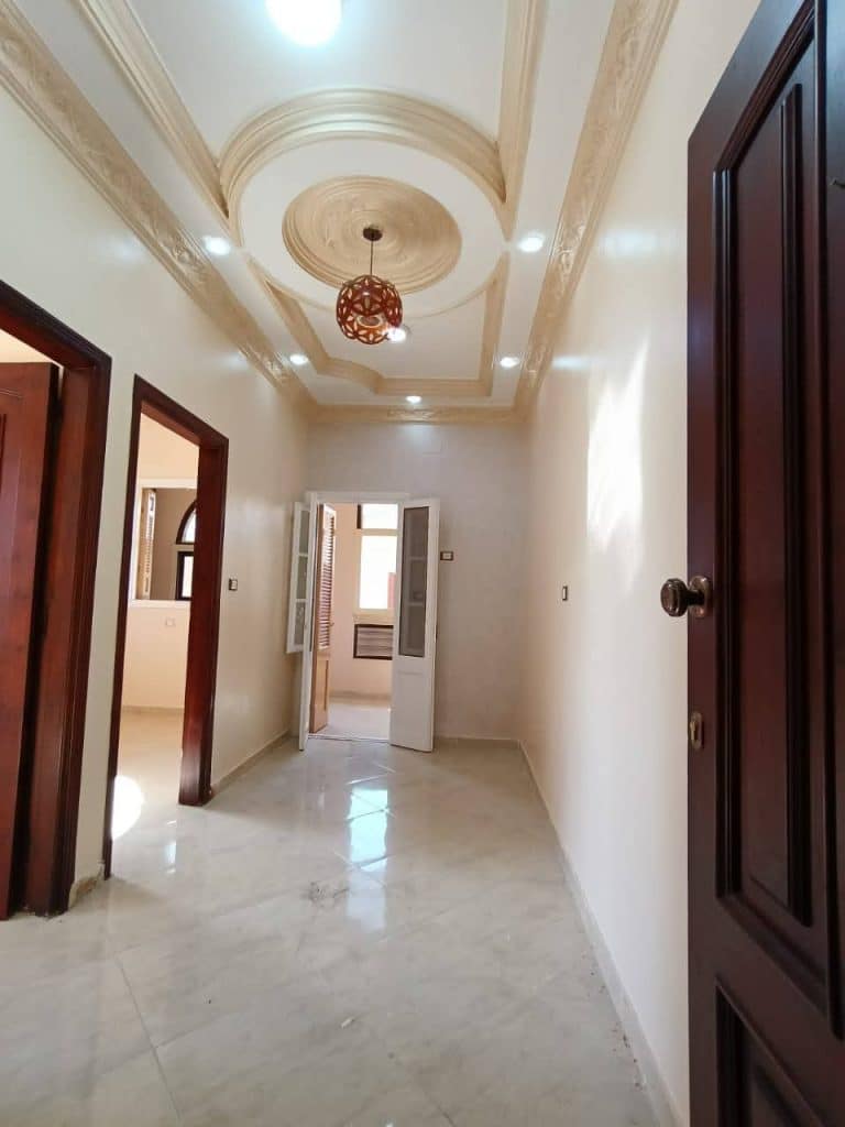 شقه للبيع