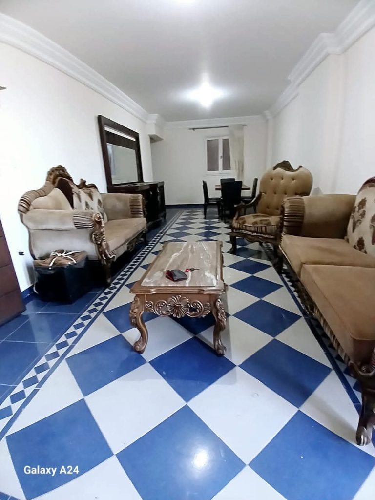 شقه للبيع