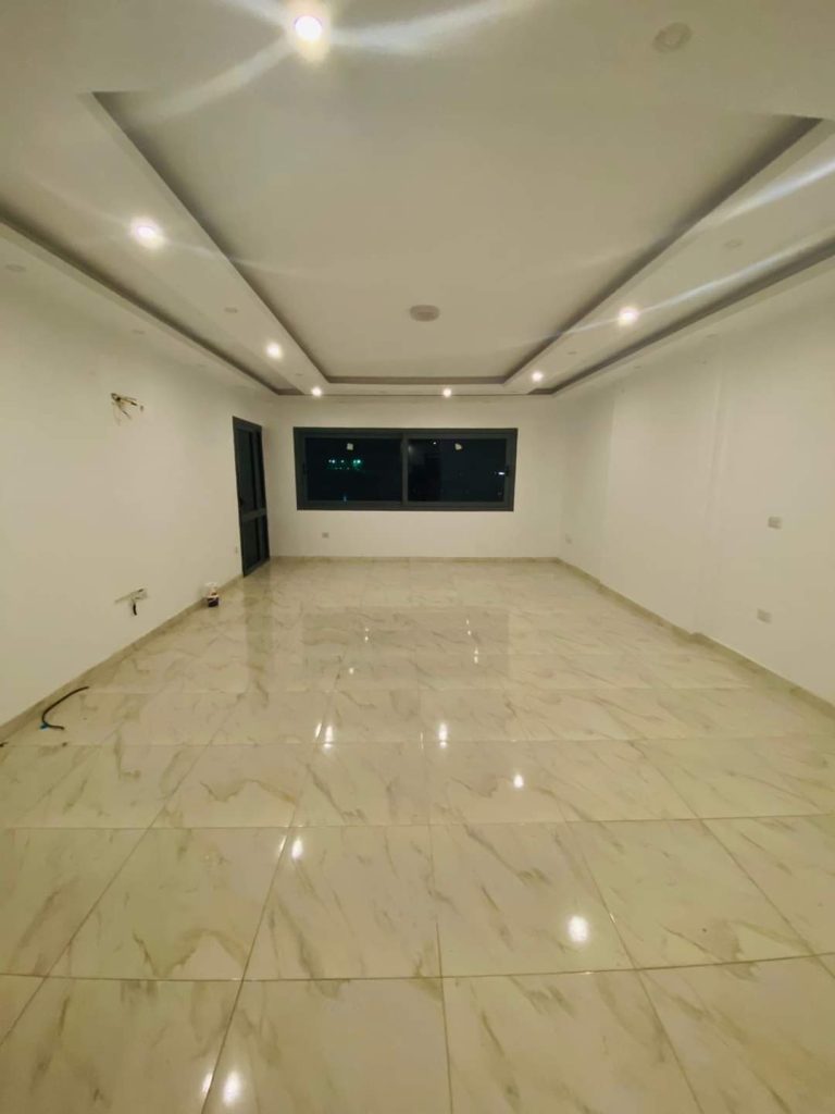 كمبوند_اشجار_دارنا 🎉🎉 شقه 180 #للايجار_فاضي_سكني