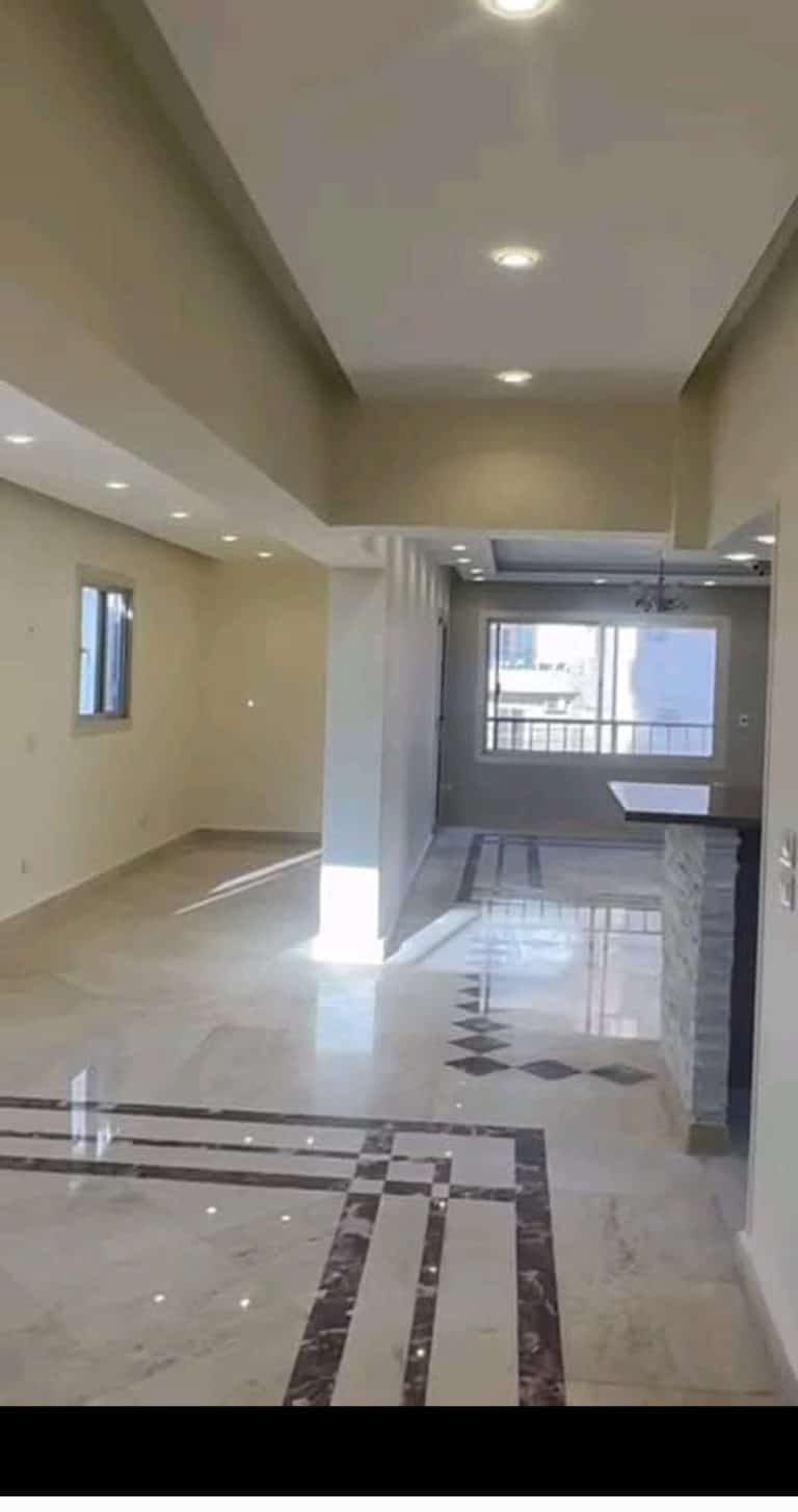 شقة فاخرة 220م للايجار تطل علي شارع حسن المأمون