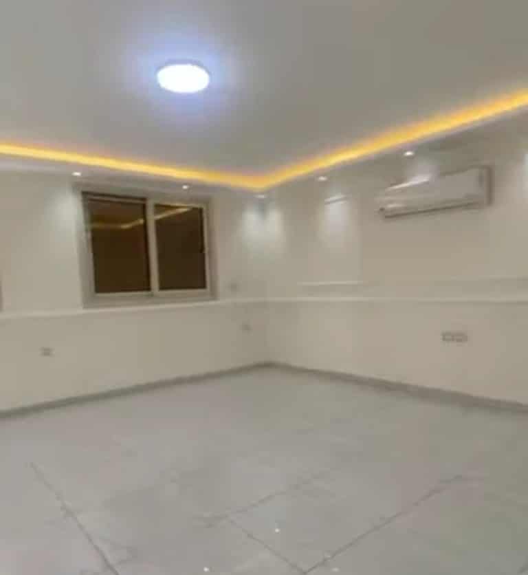 شقة للبيع شارع محي الدين بجوار اشاره نادي الصيد وماكدونالدز