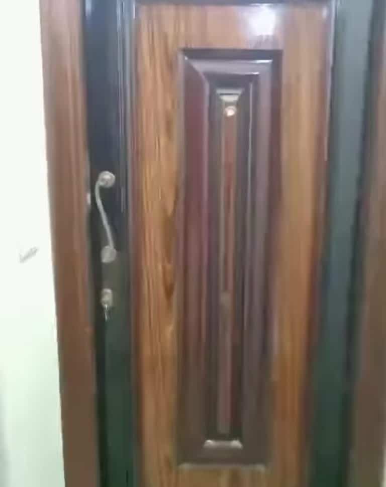 للبيع شقه تشطيب الترا سوبر لوكس مترو حلميه الزيتون