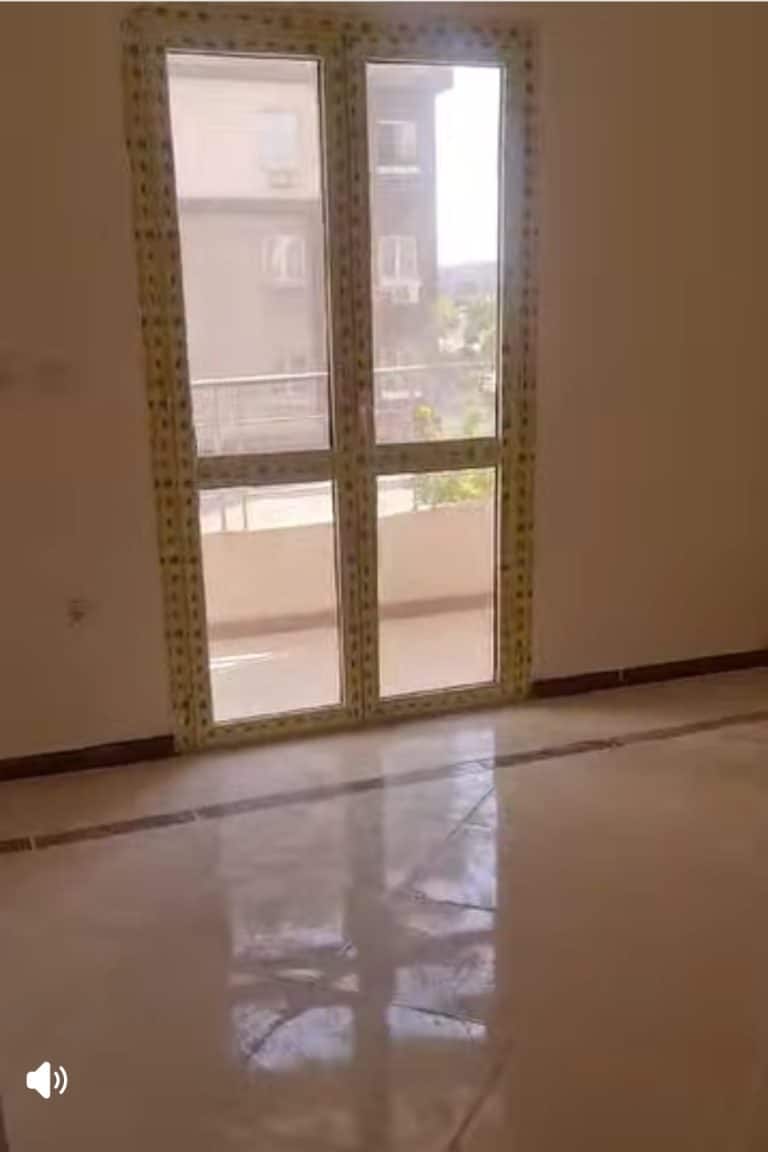 للايجار شقه بسكن مصر الشروق دور اول