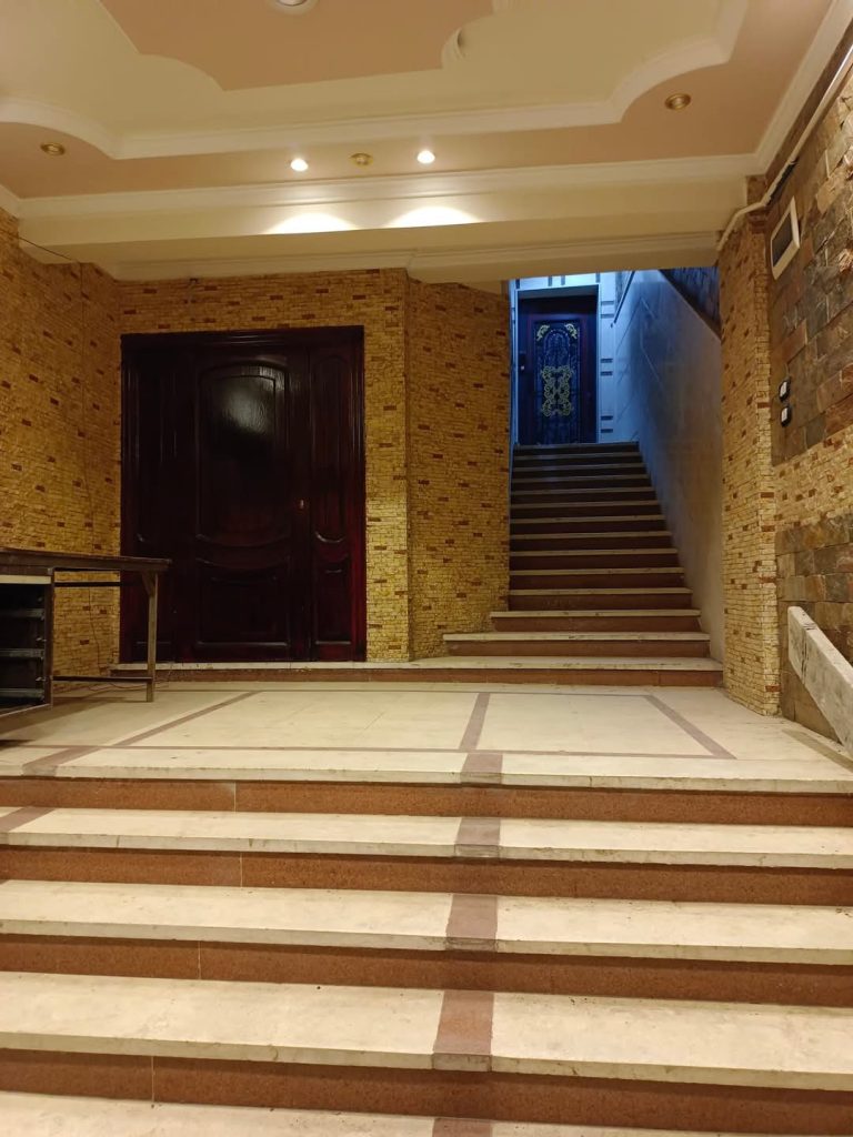 شقه للبيع نص تشطيب تاني نمره من عبد السلام