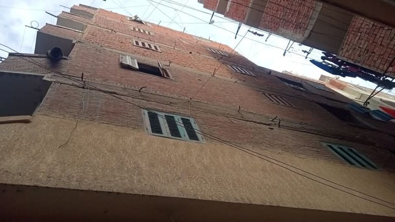 معاينه علي البيت ال وري الجامعه