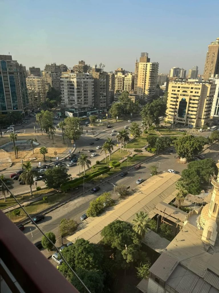 شقــه للبيــع ٣٦٠م ( شقتيـن مفتـوحين ع بعـض )