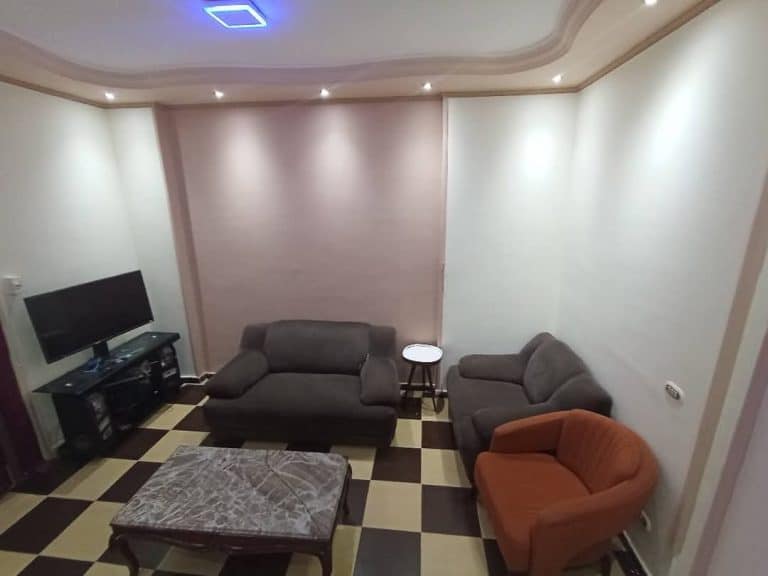 شقة في المندرة بحري رابع نمرة من البحر