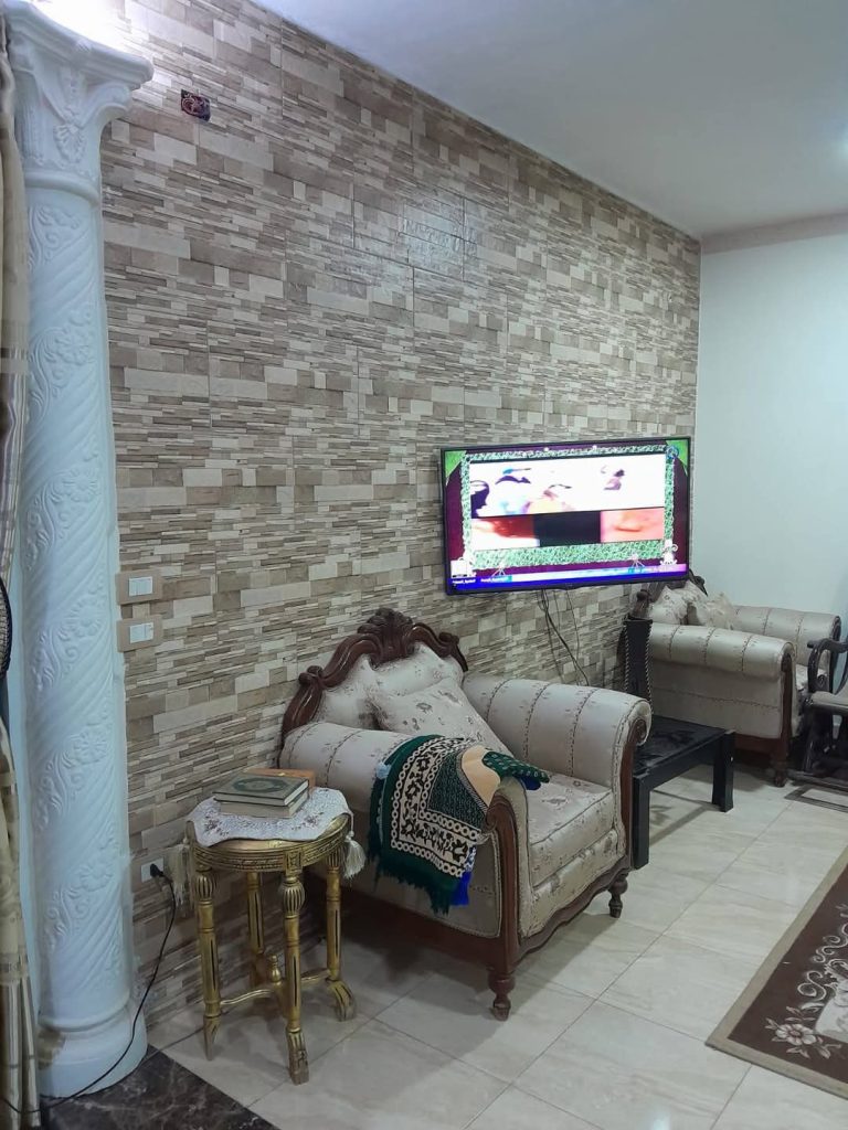 شقه للبيع بمدينة العبور في الحي الاول (اهالي