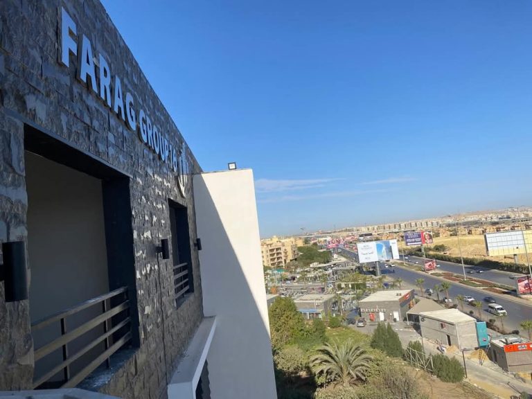 للبيع شقق فالسياحية الرابعة بفيو مميز جدا علي وصلة دهشور