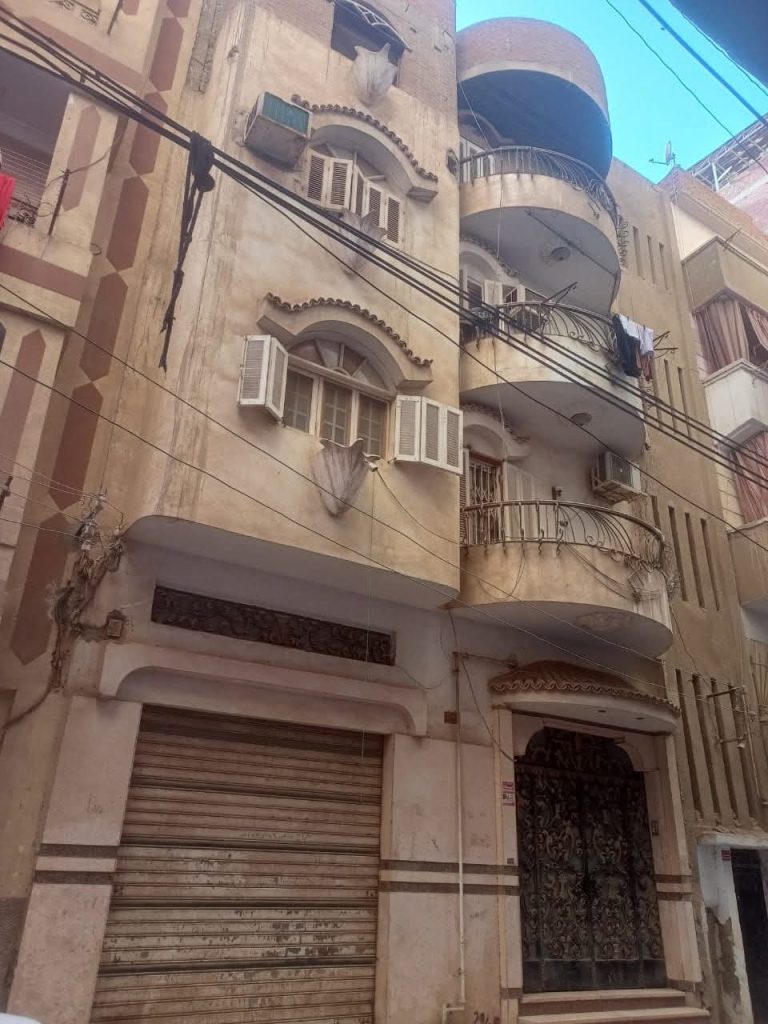 الفرصه الاخيره منزل للبيع موقع مميزابوراضى بجوار ثلاجه عبد الرازق