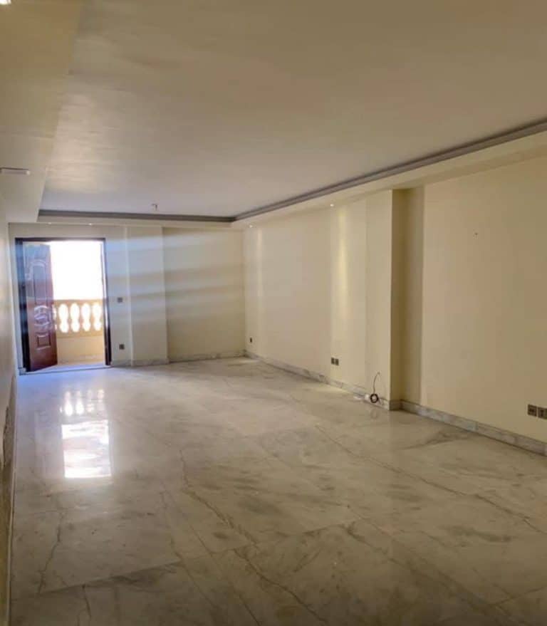 شقةللايجار ١٨٩ متر بوابة مينا تاني نمرة من شارع الجيش