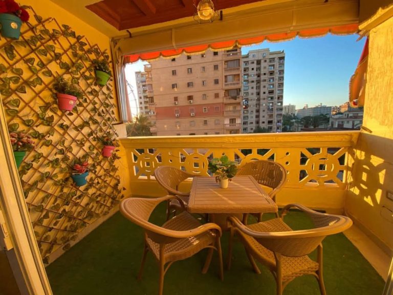 مساحة ١٢٥ متر ٣ غرف وريسيبشن قطعتين ومطبخ وحمام 🤩
