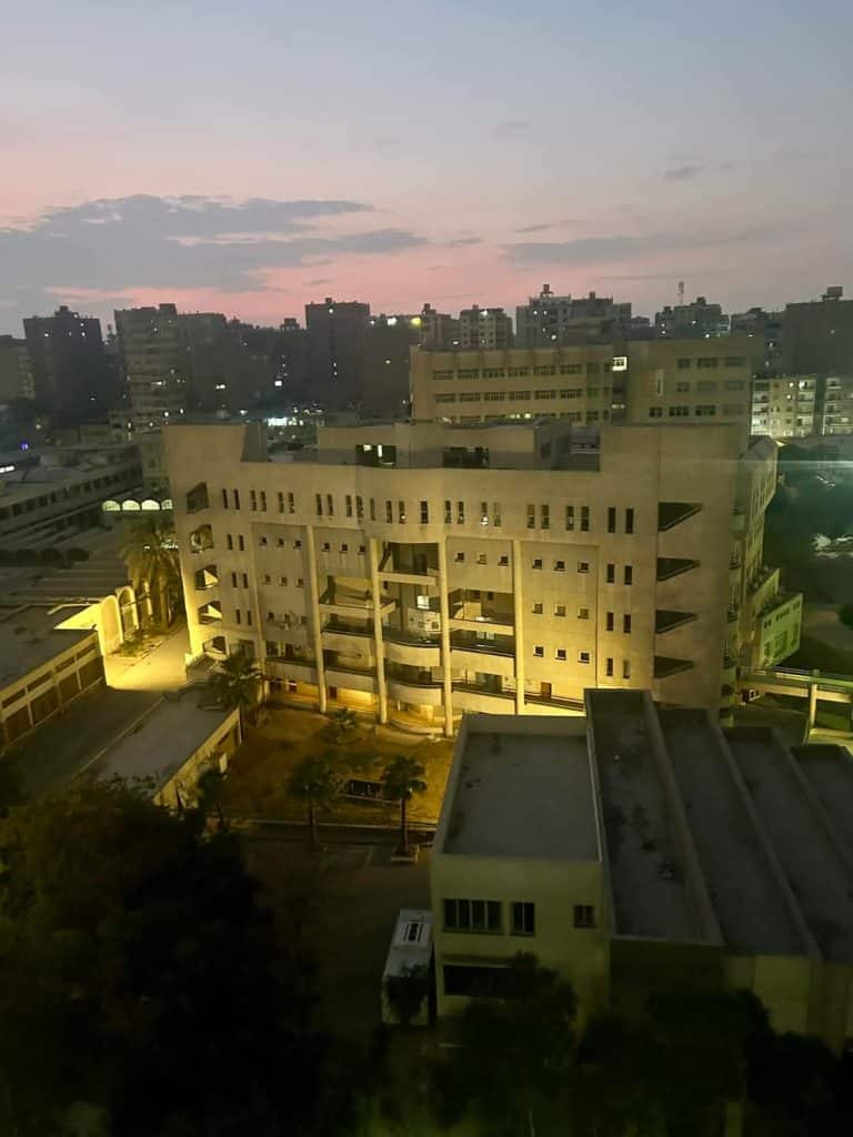 شقةللبيع ١٢٠ م٣ غرف بمنشية التحرير امام كلية هندسة