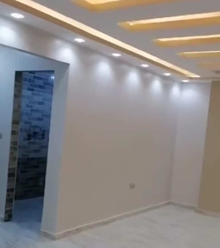 شقه للبيع ١٢٥م مرخصه أول بلكونه مشطبه سوبر لوكس