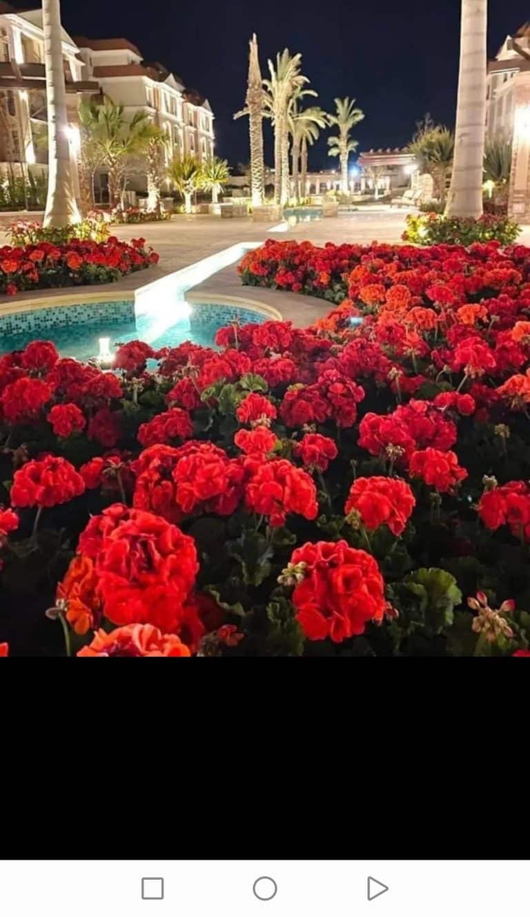 فيلا للبيع بمقدم700 الف على طريق السويس بجوار مدينتي