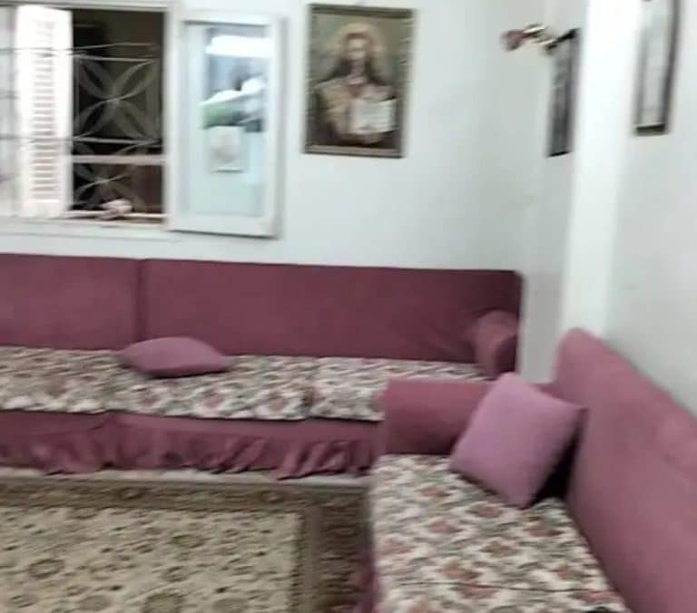 شقه متشطبه ١٦٠ متر ٣غرف كبار جدا ورسبشن ٢ قطعة