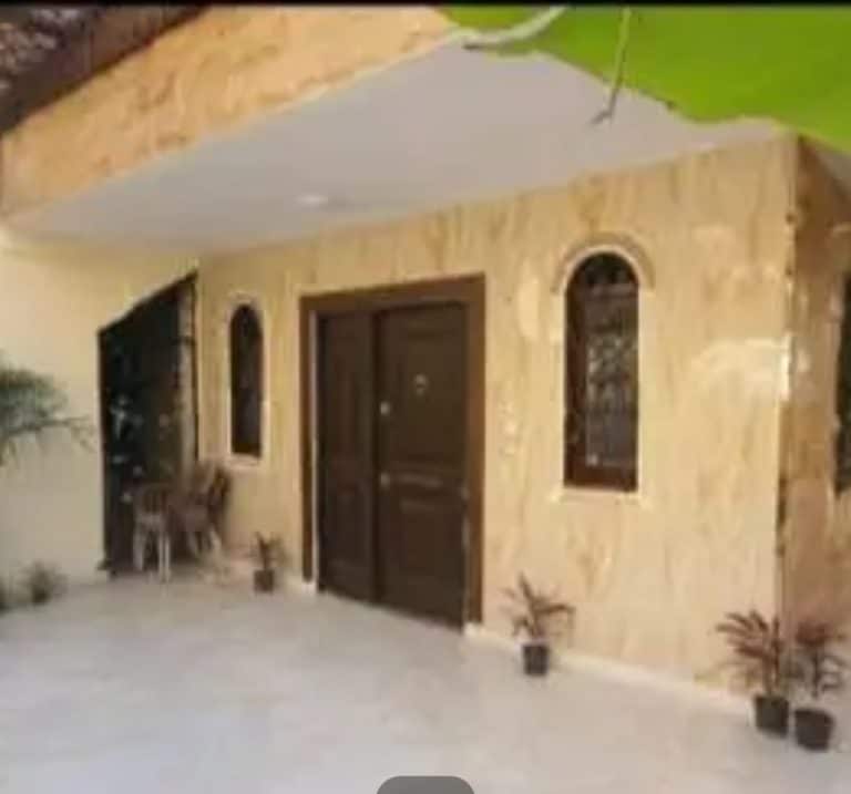 فيلا واجهة متشطب بسعر الخلفي على الطوب للبيع دوبلكس٣٠٠م