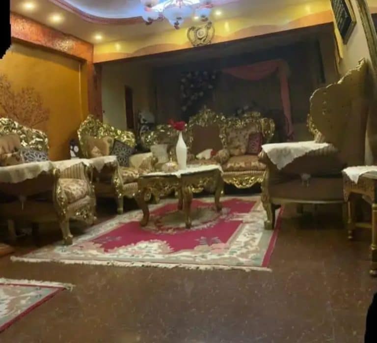 شقةفارض العزب ١٢٥م شارع الامارات والسودان دور خامس