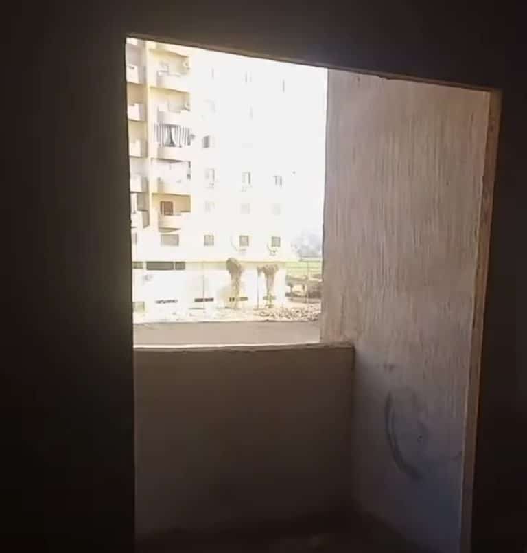 شقه للبيع فى بنها بعد كوبرى الفحص اليمين جانبى