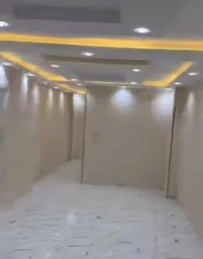 شقة3 غرف2 حمام رسبشن كبير، تقع فالدور العاشر بعمارة 14