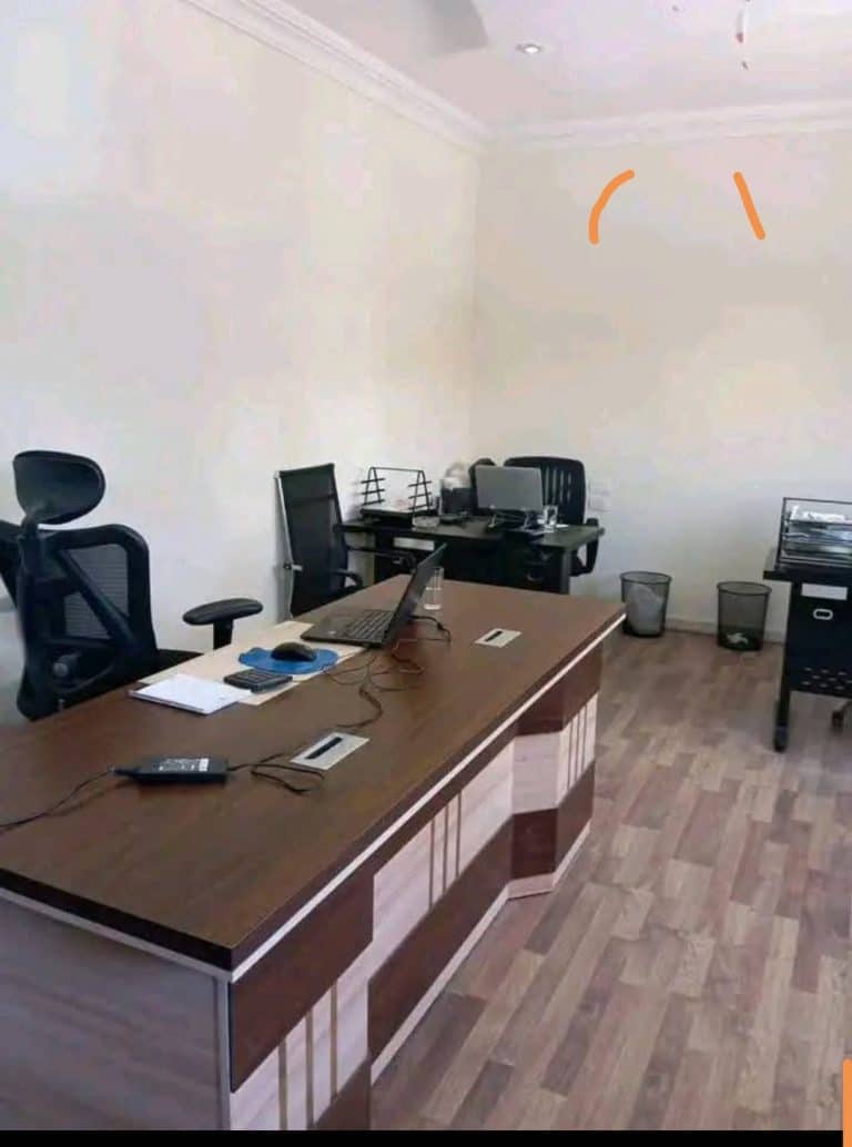 شقه للايجار في منطقه حيويه وراقيه بالشطر السادس