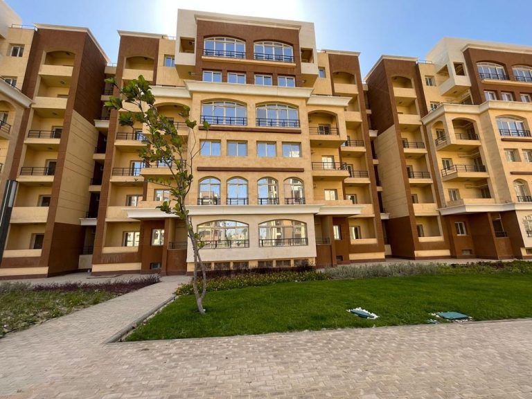 بمقدم 375 الف و الباقي قسط ع 10 سنين