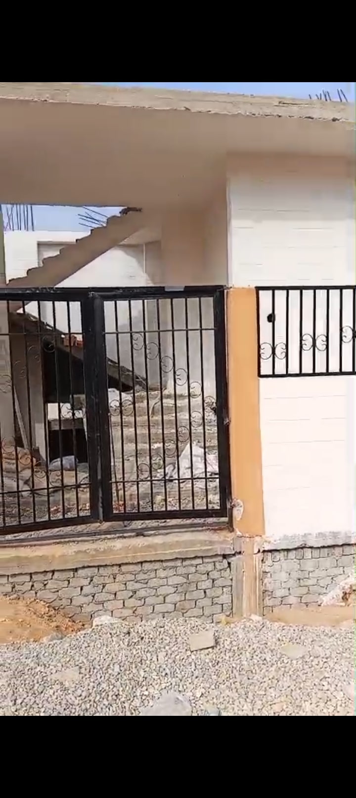 بيت ناصية صريحة للبيع حي سادس مدينة بدر