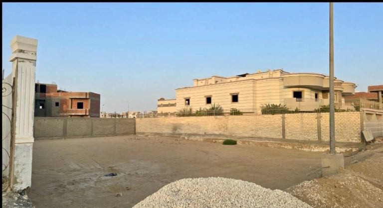 للبيع قطعة أرض مميزةالمجاورة السادسةمنطقة الامتداد 🔹 المساحة: 1012 م
