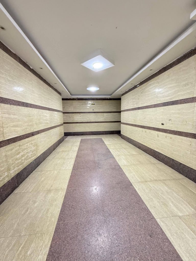 تشطيب 100م عمارةساكنةشارع العشرين الرئيسي منطقة ل بجوار شارع الجيش