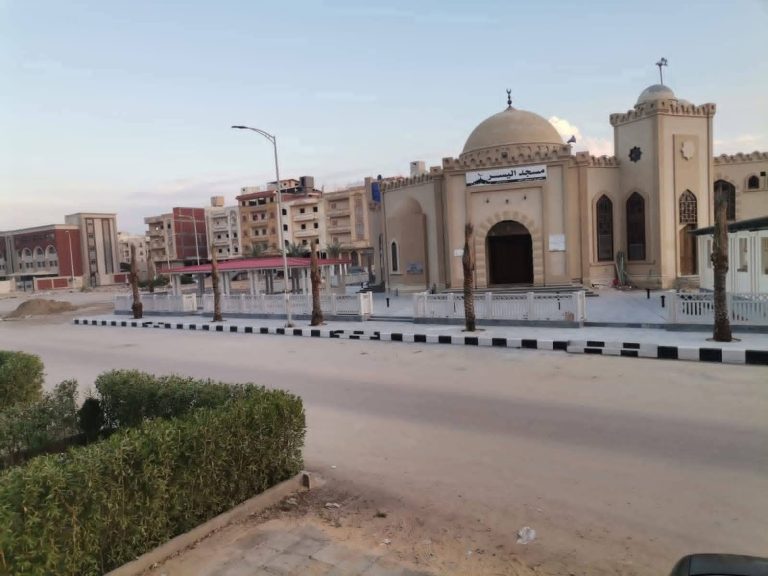 للبيع فدمياط الجديد شقةدور ارضي بالحديقه ف الحي التالت