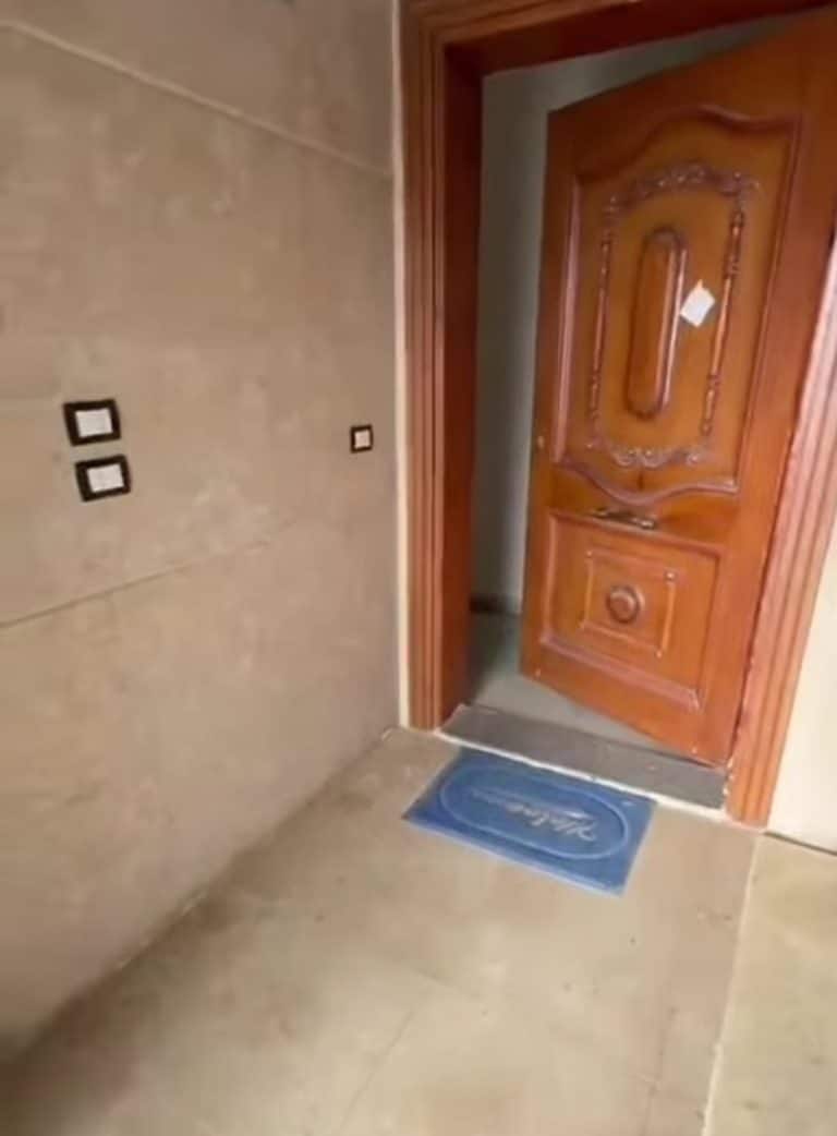 شقةللبيع الحي الرابع مجاورة3بجوار سنتر علي الدين وامام مدرسه رويال