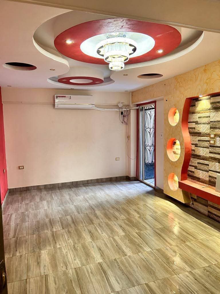 🏠 شقة للبيع في العبور، الحي الثامن عائلي