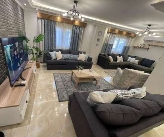 تم تنزيل السعر لسرعة البيع بين الهرم وفيصل شارع المستشفى