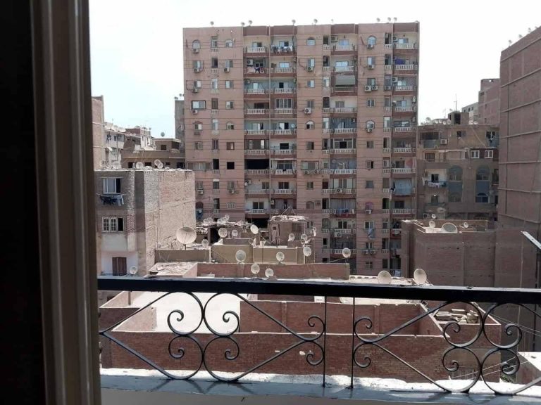 بين الهرم وفيصل ٧٠ م غرفتين وريسبشن ومطبخ