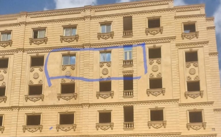 تم تنزيل السعر لسرعة البيع للبيع علي شارع الجيش