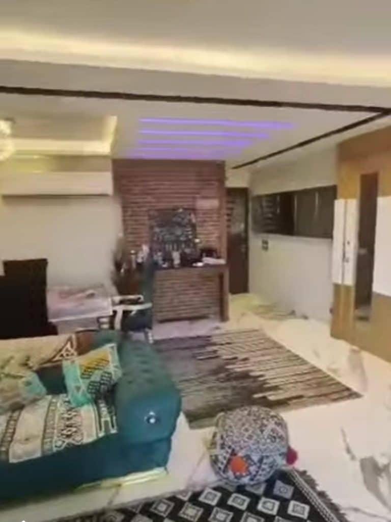 شقه الريسيبشن والغرف بتطل ع نادي الصيد المهندسين
