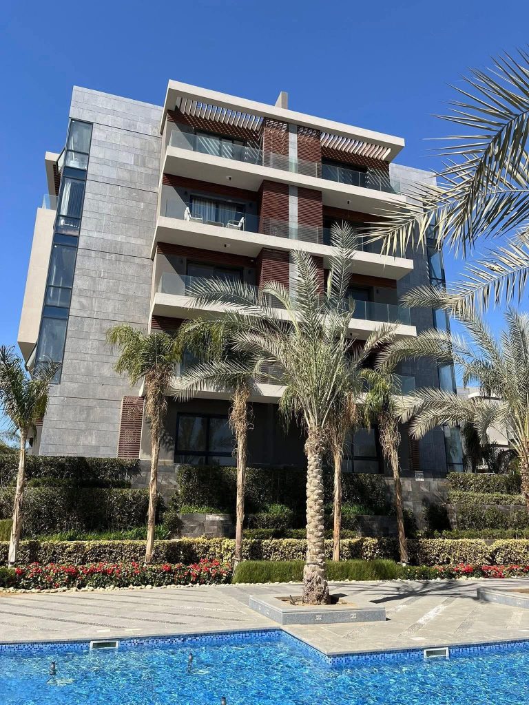 شقة أرضية تحت سعر السوق 🏡مصر الجديده
