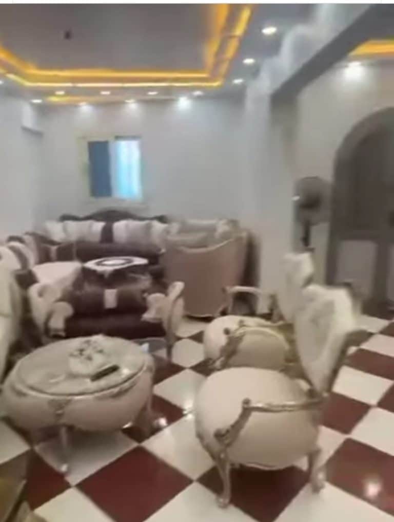 شقة للبيع 😊 العجيزى، على الطريق مباشرة بعد الموقف الجديد
